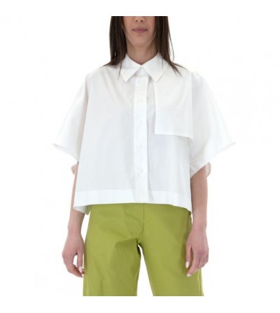 Camisa blanca extra ancha con botones laterales